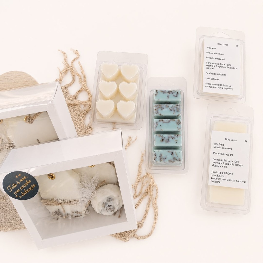 Conjunto de wax melts em cera de soja — corações e barras de lavanda em blister